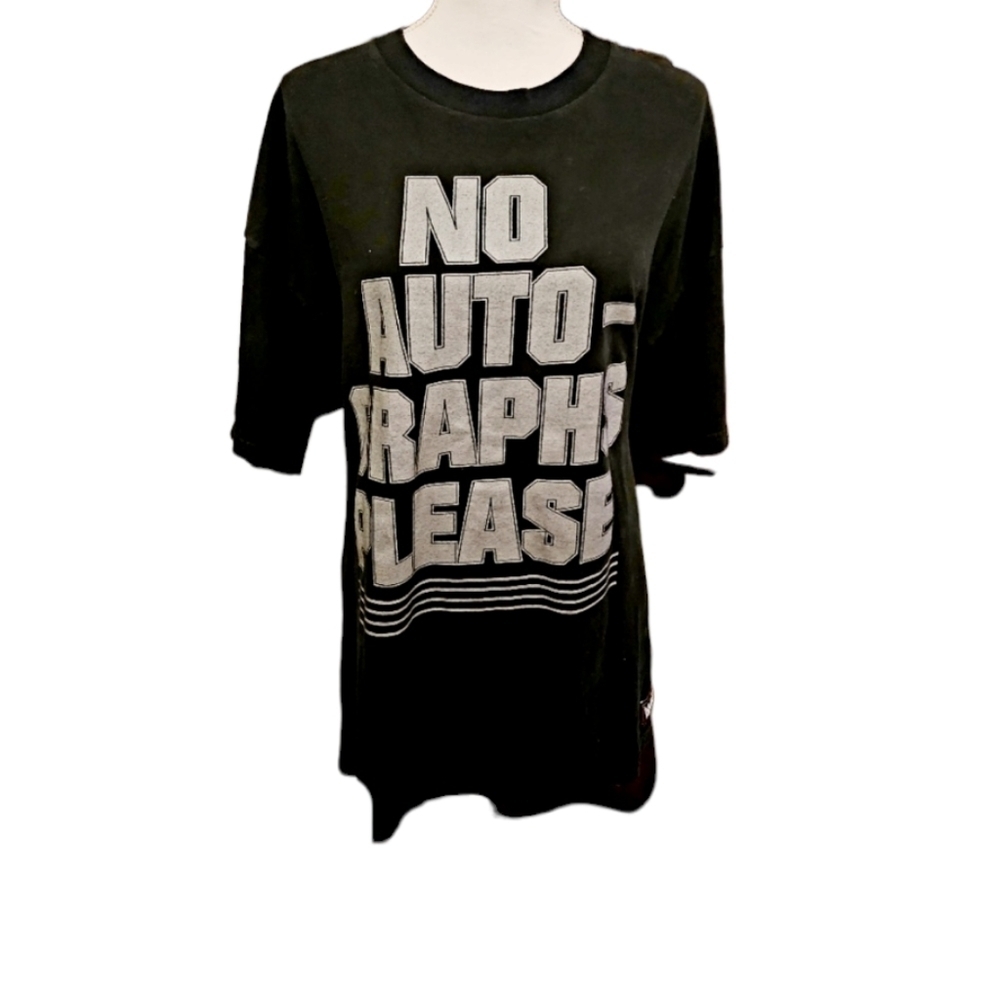 Mens (or womans) W T-shirt